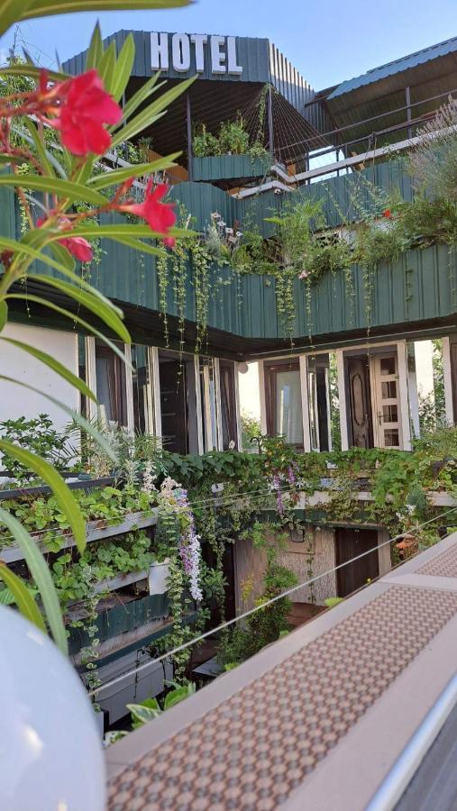 Kai Hotel Bar Tbilisi Bagian luar foto